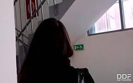 Porno amador com novinha linda pagando um boque love bem foda