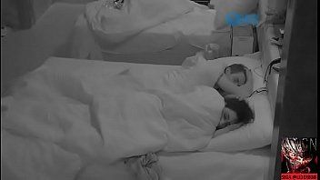 Noite de sexo no BBB 15 Talita e Rafael se pegando muito embaido do edredom