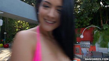Morena linda entrou na rola