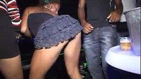 Putaria no carnaval fora de época com amadoras bêbadas soltando a piranha
