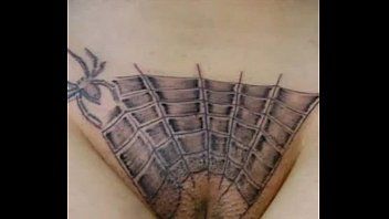 Bucetas tatuadas de varios modelos